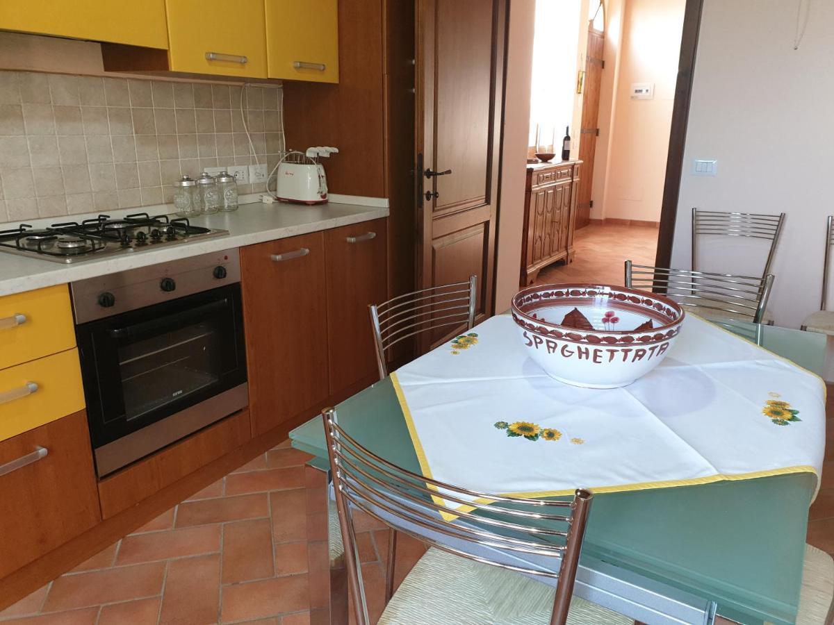 Podere Il Poggio Asciano Luaran gambar